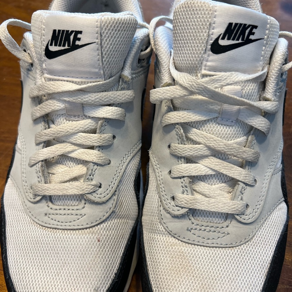 Nike Air Max 1 Big Kids Size 7Y